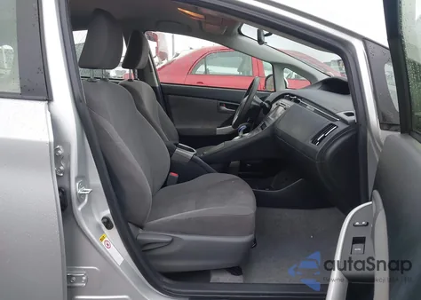 2015 Toyota Prius Three из США, поврежденный, VIN JTDKN3DU8F0478295